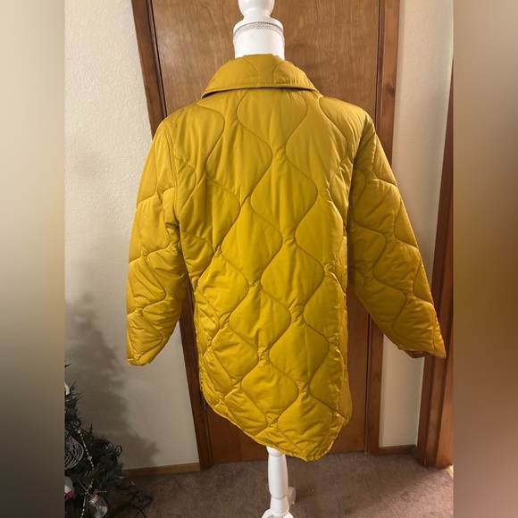 Isaac Mizrahi Women's Floral Reversible Quilted Teddy Jacket - Yellow and Pink - Picture 6 of 10